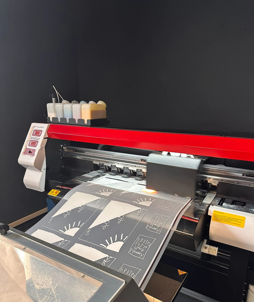 Screen Printing vs. Digital DTF Printing: Pros and Cons – Nerds