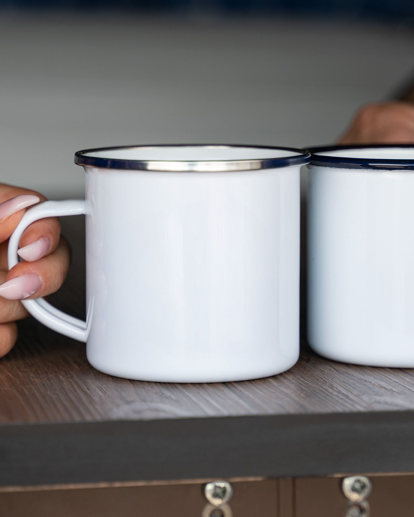 Tasse en émail
